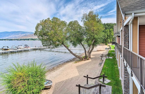 Oroville Casa | Waterfront Retreat w/ Resort Amenity Access