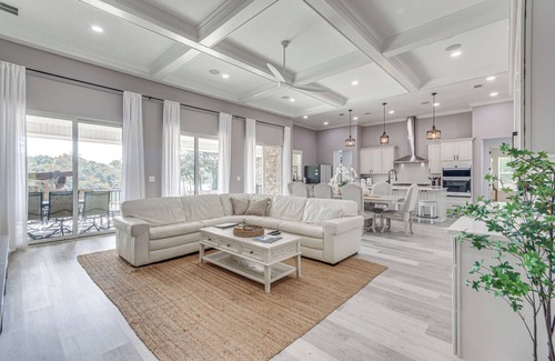 South Pensacola Casa | Waterfront Retreat w/ Outdoor Oasis in Pensacola