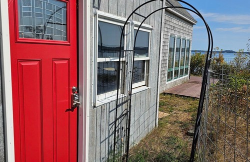 Eastport Apartamento | Waterfront Retreat with Loft & Harbor Views in Historic Eastport, Maine