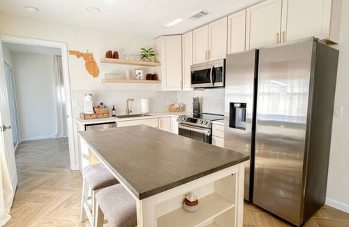 Laurel Apartamento | Waterfront retreat with kayaks, walk to the beach