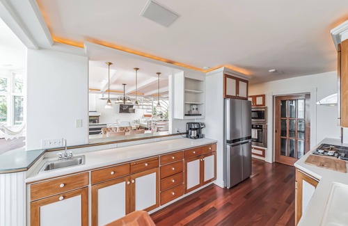 Bayside Acres Casa | Waterfront Retro Retreat - Amazing SF Getaway