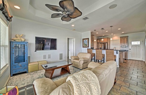 Rockport Casa | Waterfront Rockport Home w/ Dock & 3 Kayaks!