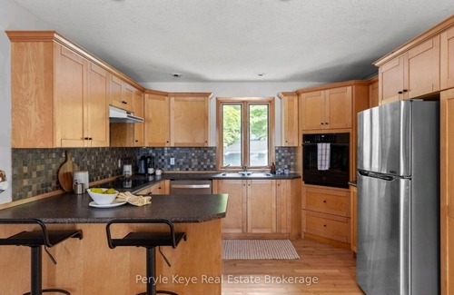 Bracebridge Cabaña | Waterfront Sanctuary 3bd unforgettable Muskoka cottage