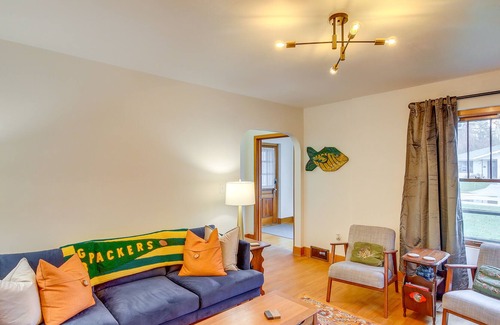 Shawano Casa | Waterfront Shawano Vacation Rental w/ Patio!