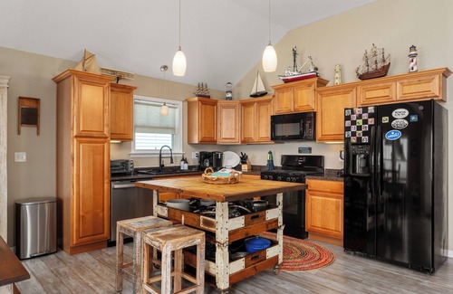 Colington Casa | Waterfront Soundfront, Fenced for Dogs 🐶, Kayak, Bikes, Beautiful Sunsets