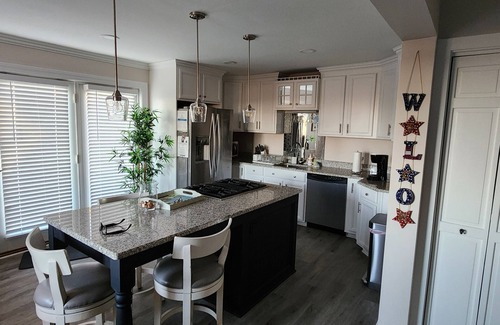 Newburyport Casa | Waterfront spacious 5-bedroom bungalow on Plum Island, Newburyport with WiFi, AC