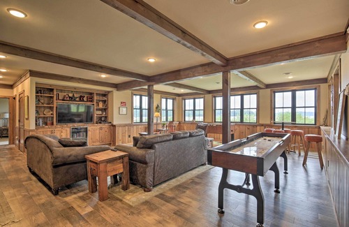 Star Lake Cabina | Waterfront Star Lake Cabin, Boat Dock On-Site