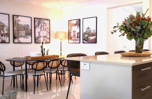 Maroochydore Casa | Waterfront Stay at Sunshine Villa