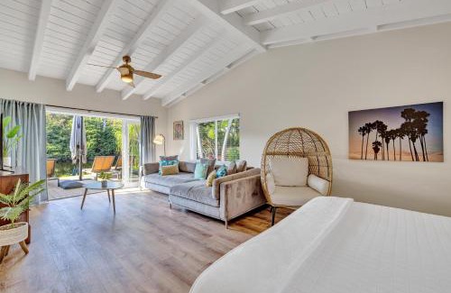 Birch Park Finger Streets Casa | Waterfront Steps to Beach Heated Pool Casablanca Key Residence