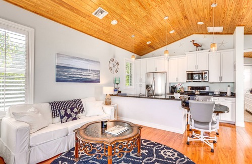 Stuart Cabaña | Waterfront Stuart Oasis w/ Hot Tub & Dock!