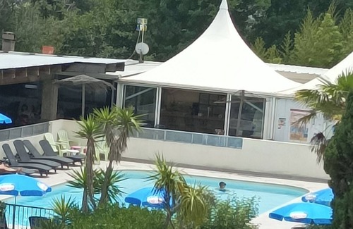 Moriani-Plage Apartamento | Waterfront studio, sea-view terrace, direct access to the sea, parking.
