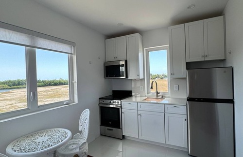 George Town Apartamento | Waterfront Studio living