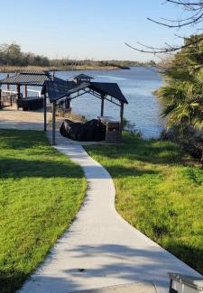 Baytown Casa | Waterfront Studio