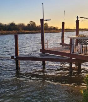 Baytown Casa | Waterfront Studio