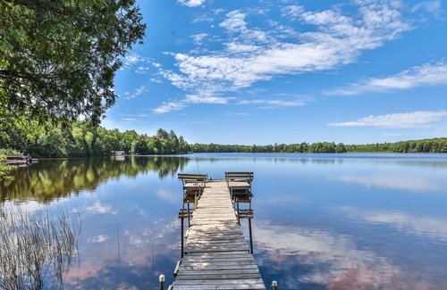 Presque Isle Casa | Waterfront suite on South Turtle Lake with communal dock, rowboats & firepit