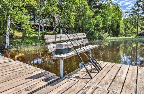 Presque Isle Casa | Waterfront suite on South Turtle Lake with communal dock, rowboats & firepit