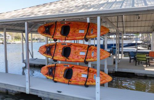 Sunrise Beach Casa | Waterfront Sunrise Beach Rental with Private Dock