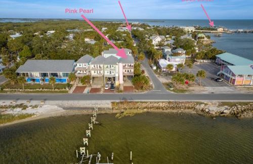 Cedar Key Casa | Waterfront sunset stilt house