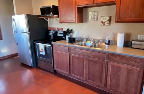 St. Joseph Cabina | Waterfront Sunset Cabin w/ Patio & Firepit- 2 bdrm