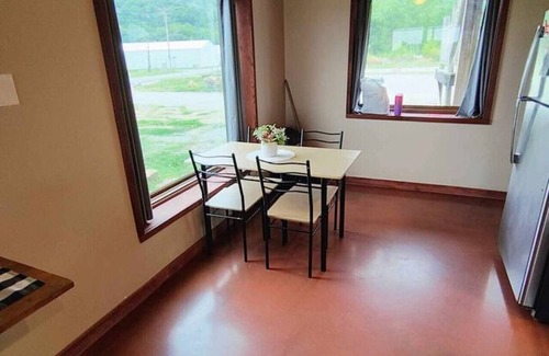St. Joseph Cabina | Waterfront Sunset Cabin w/ Patio & Firepit- 2 bdrm