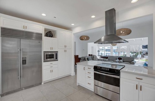 Islamorada Casa | Waterfront... The Sapodilla House... Islamorada Family Estate Home...
