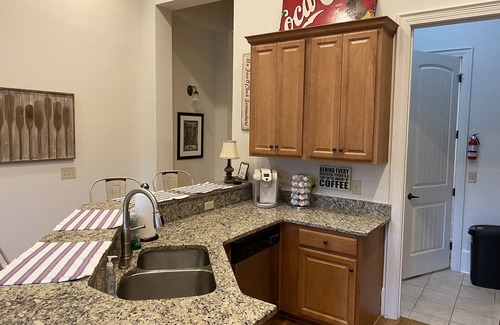 Dadeville Condominio | Waterfront Top Corner Unit,Amazing Sunset Views,Pool&Slide,Marina,Golf, 3 bedrms