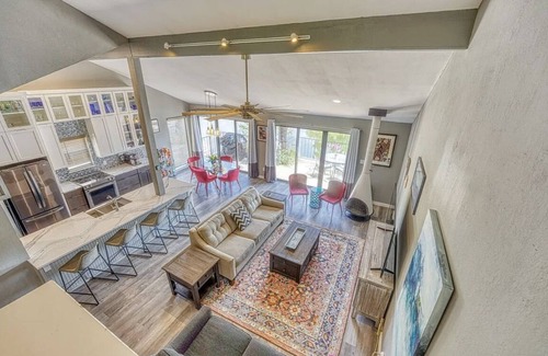 Horseshoe Bay Casa | Waterfront townhome on Lake LBJ in Horseshoe Bay w/ day docking.