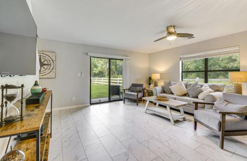 Mary Esther Casa | Waterfront Townhome about 10 Mi to Navarre Beach!