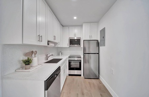 Coral Ridge Apartamento | Waterfront Unit #3 20 Min Walk to Beach Shops and Restaurants