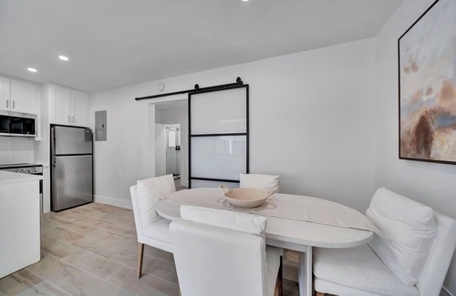Coral Ridge Apartamento | Waterfront Unit #3 20 Min Walk to Beach Shops and Restaurants