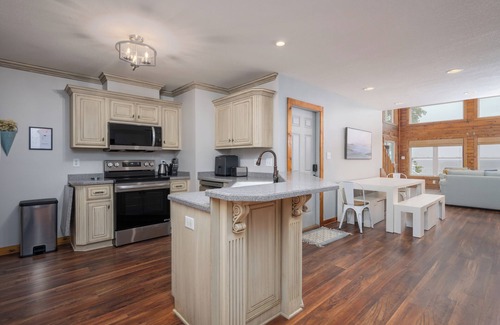 Saint Helena Island Casa | Waterfront Escape - Seasonal Pool– Perfect for Families & Friends!