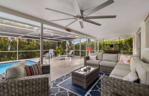 Lochmoor Waterway Estates Casa | Waterfront Villa Retreat: Perfect Escape!
