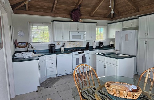Green Turtle Cay Casa | Waterfront on White Sound, muelle privado, playa y piscina,