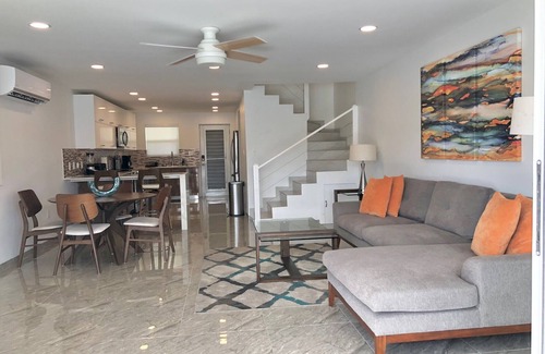 Jolly Harbour Chalet De Esquí | Waterfront Villa 230A, South Finger