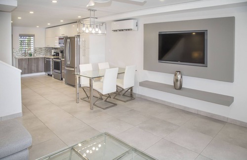 Jolly Harbour Chalet De Esquí | Waterfront Villa 246D South Finger