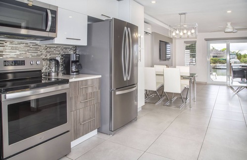 Jolly Harbour Chalet De Esquí | Waterfront Villa 246D South Finger