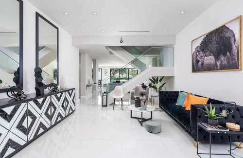 South Lake Casa | Waterfront Villa in Hollywood! Heated Pool and Game room