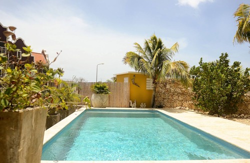 Kralendijk Villa | Waterfront Villa con piscina en Península