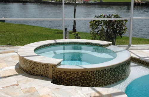 Yacht Club Casa | Chic piscina Villa en una excelente ubicación - a sólo 3 min. el mar * WLAN * TIKI * ascensor *