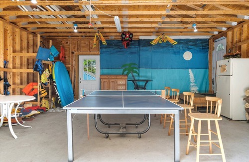 Lyman Casa | Waterfront w/ Kayak's, SUP's and Ping Pong Table!