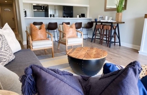 Walden on Lake Conroe Condominio | Waterfront Walden Lodge! Discounted Monthly Stays!