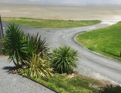 Pahi Casa | Waterfront weekend stay with sleep out
