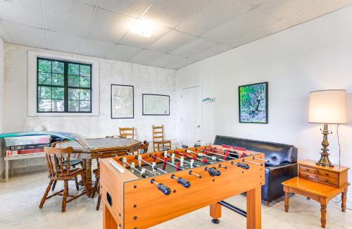 Athens Casa | Waterfront Wheeler Lake Home with Furnished Deck