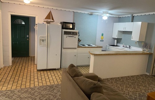 Longtown Cabina | Waterfront with Sandy Shores!