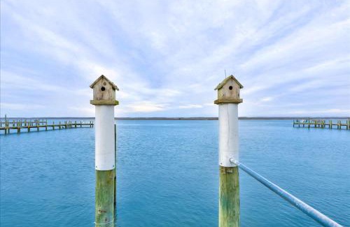 Chincoteague Casa | Waterfront Wonder