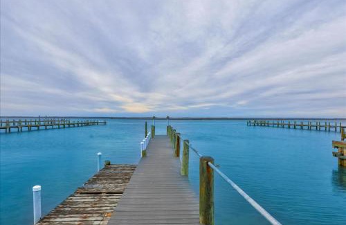 Chincoteague Casa | Waterfront Wonder