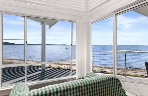 Salamander Bay Casa | Waterfront Wonderland, 41 Foreshore Drive
