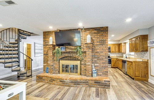 Linn Creek Casa | Waterfront Yard, Dock + Game Room: Linn Creek Home