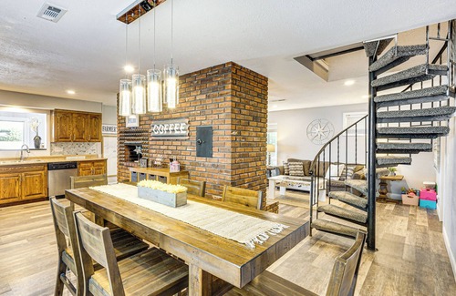 Linn Creek Casa | Waterfront Yard, Dock + Game Room: Linn Creek Home