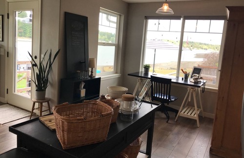 Agate Casa | Waterhouse Acres plus Guest House